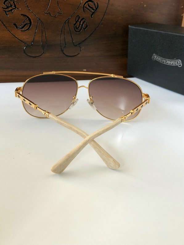 Picture of Chrome Hearts Sunglasses _SKUfw39283163fw